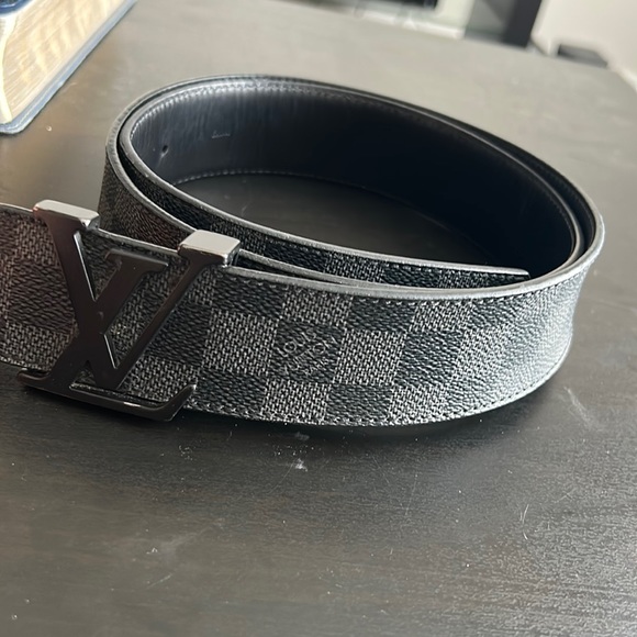 Authentic men’s Louis Vuitton belt - Picture 1 of 5